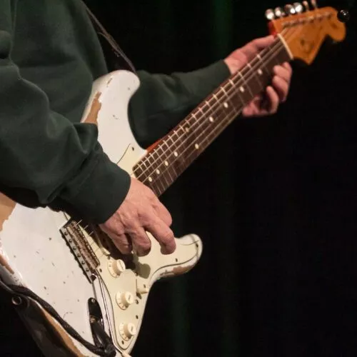 Markus Roubin Detailaufnahme Gitarre